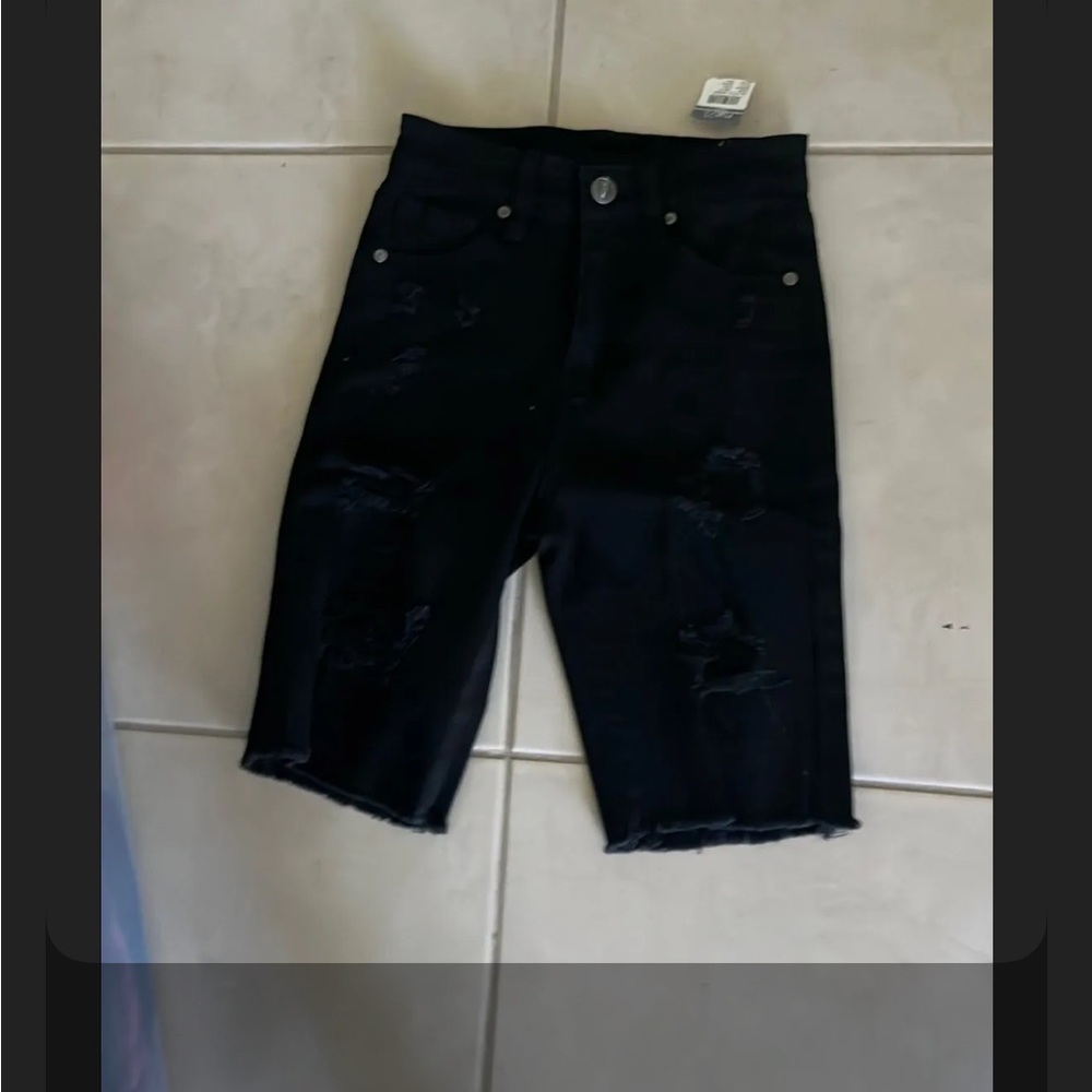 NWTRue21 black jean shorts distressed goth juniors size 26
